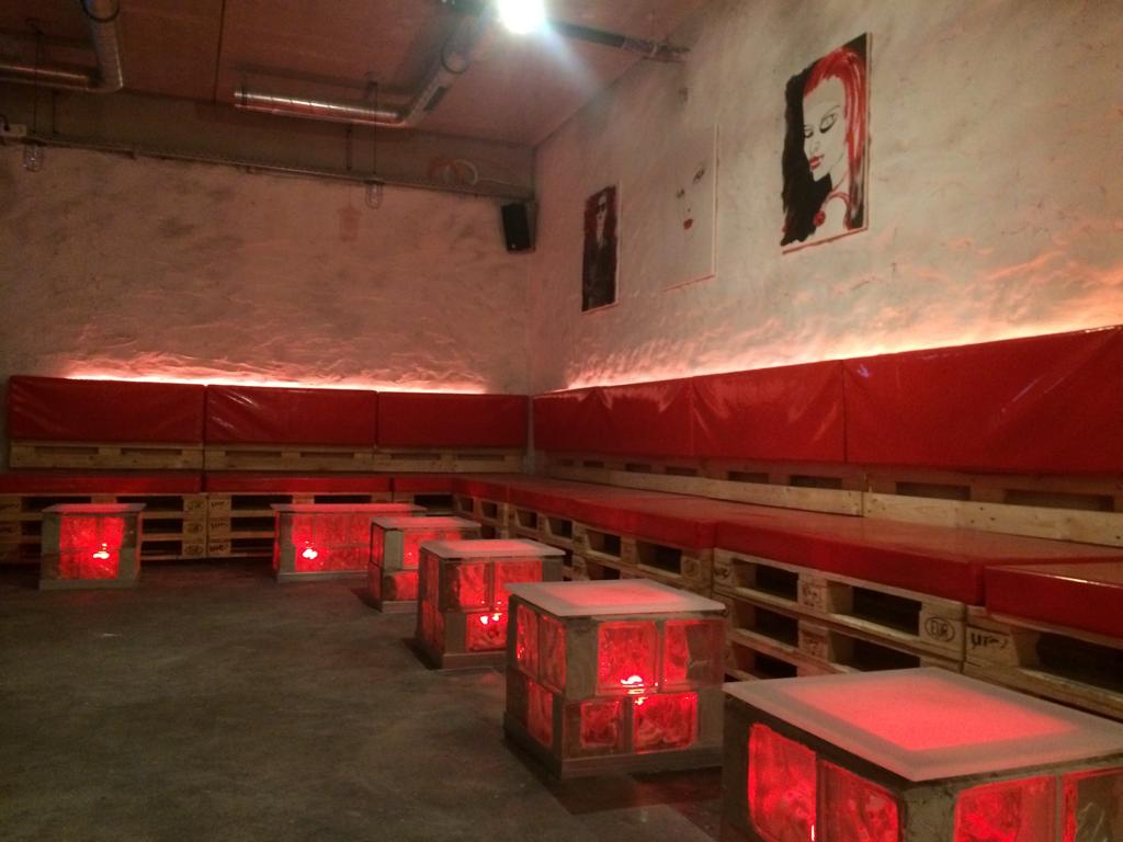 Dancefloor, Gesamtansicht